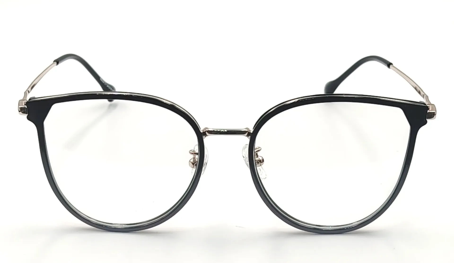 IQ-68028 / نظارات طبية كاملة بلاستيكية للنساء