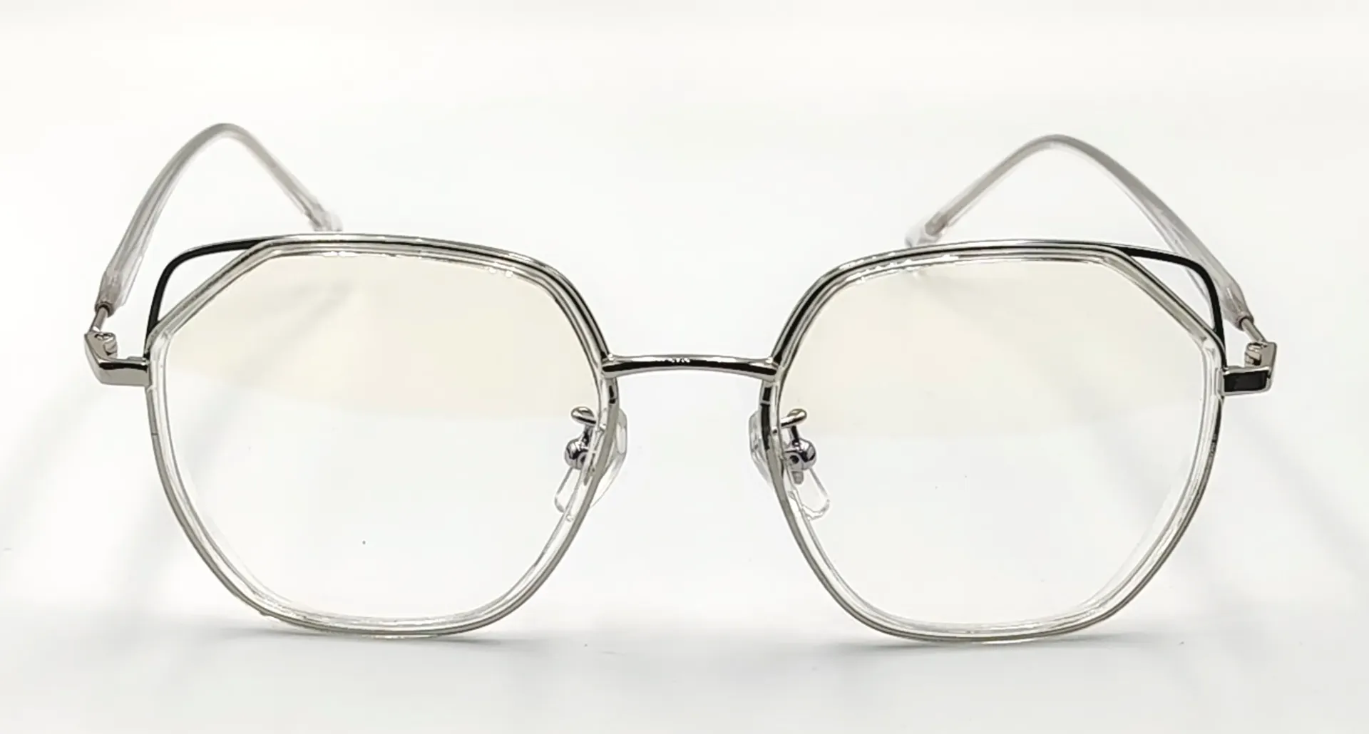 IQ-70078 / نظارات طبية كاملة بلاستيكية للنساء