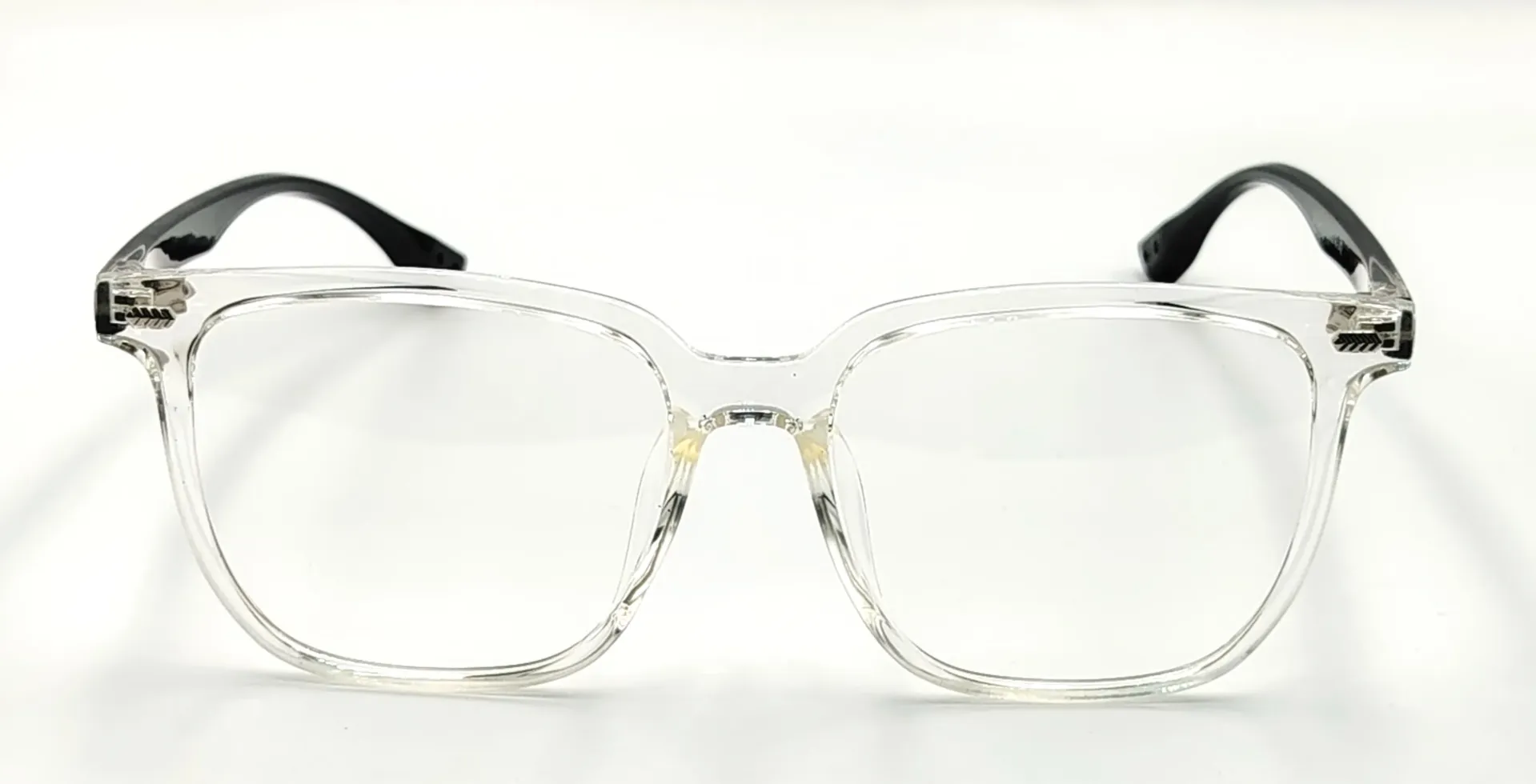 IQ-27048 / نظارات طبية كاملة من البلاستيك - نساء