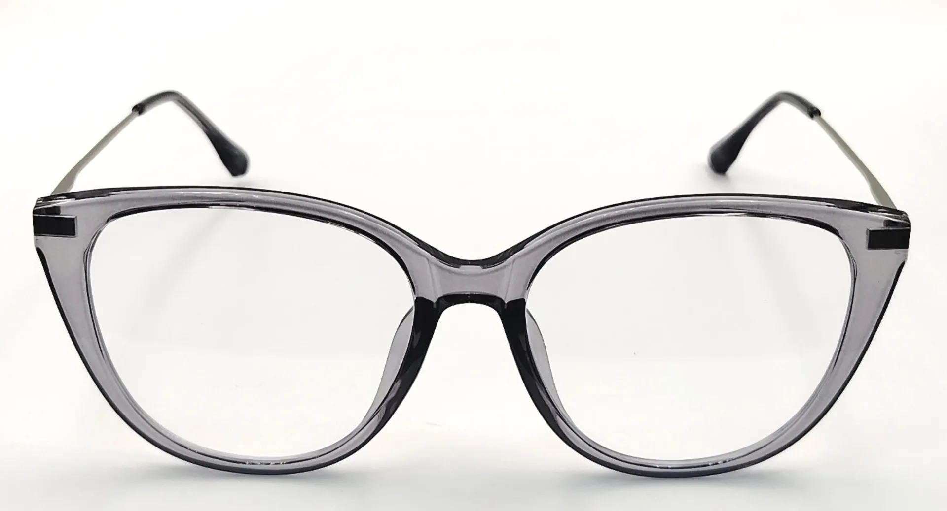 IQ-30324 / نظارات طبية كاملة من البلاستيك - نساء