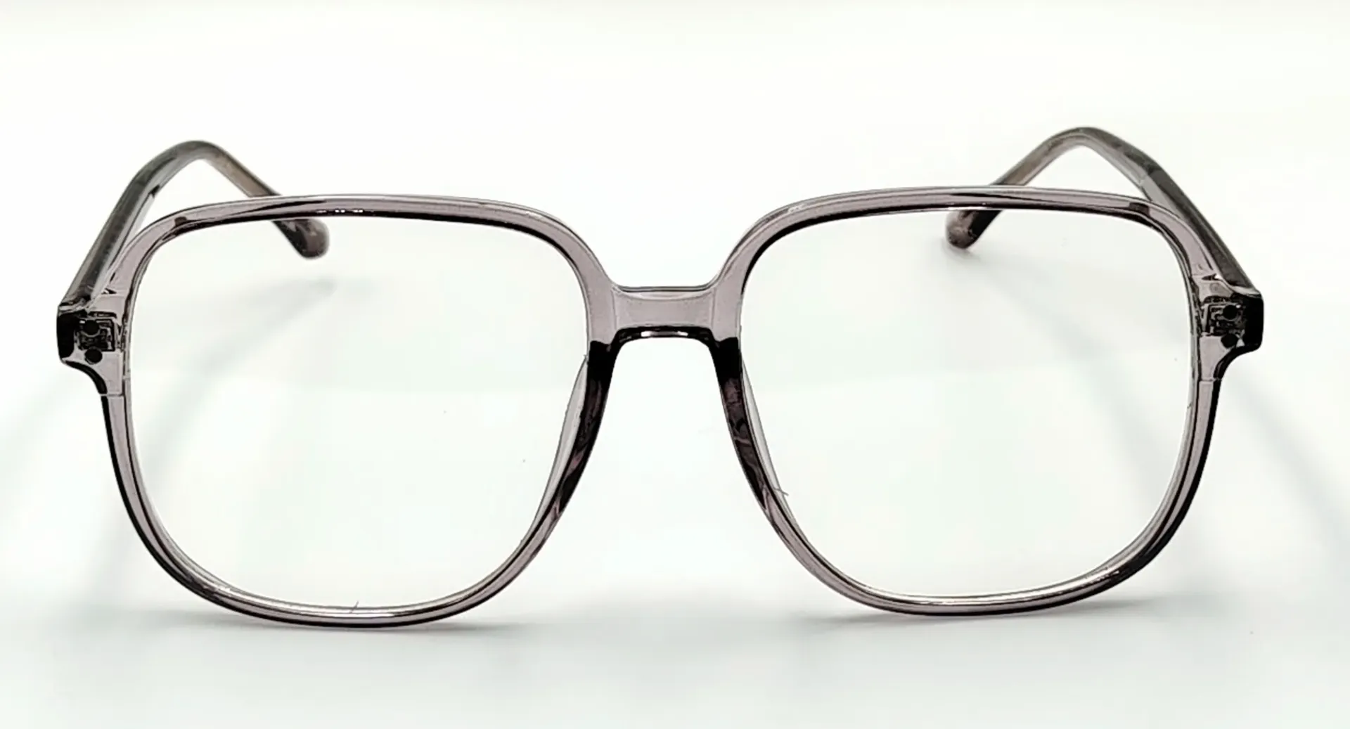 IQ-5552 / نظارات طبية كاملة من البلاستيك - نساء