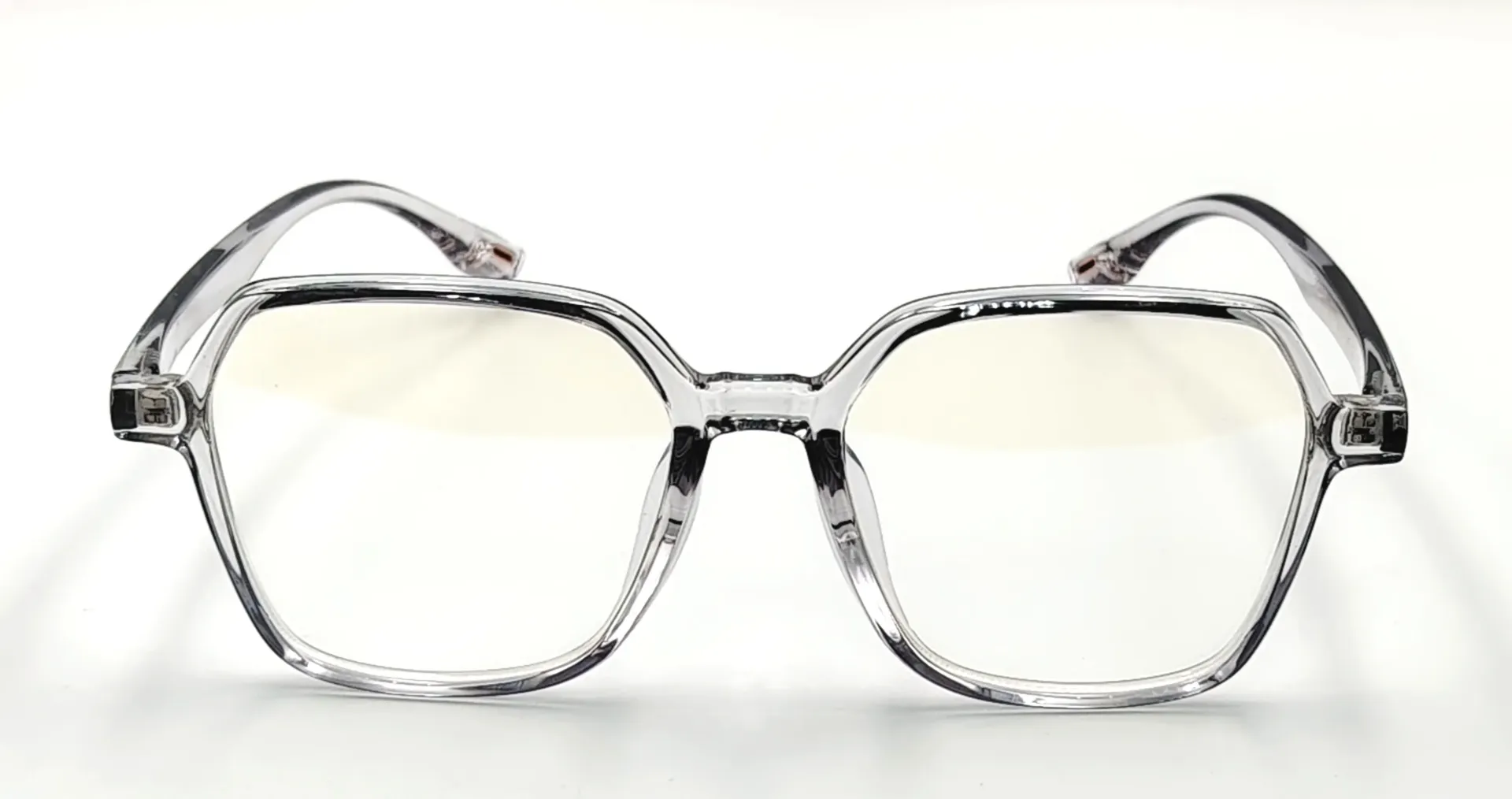 IQ-15021 / Optical-FULL-Plastic-MEN