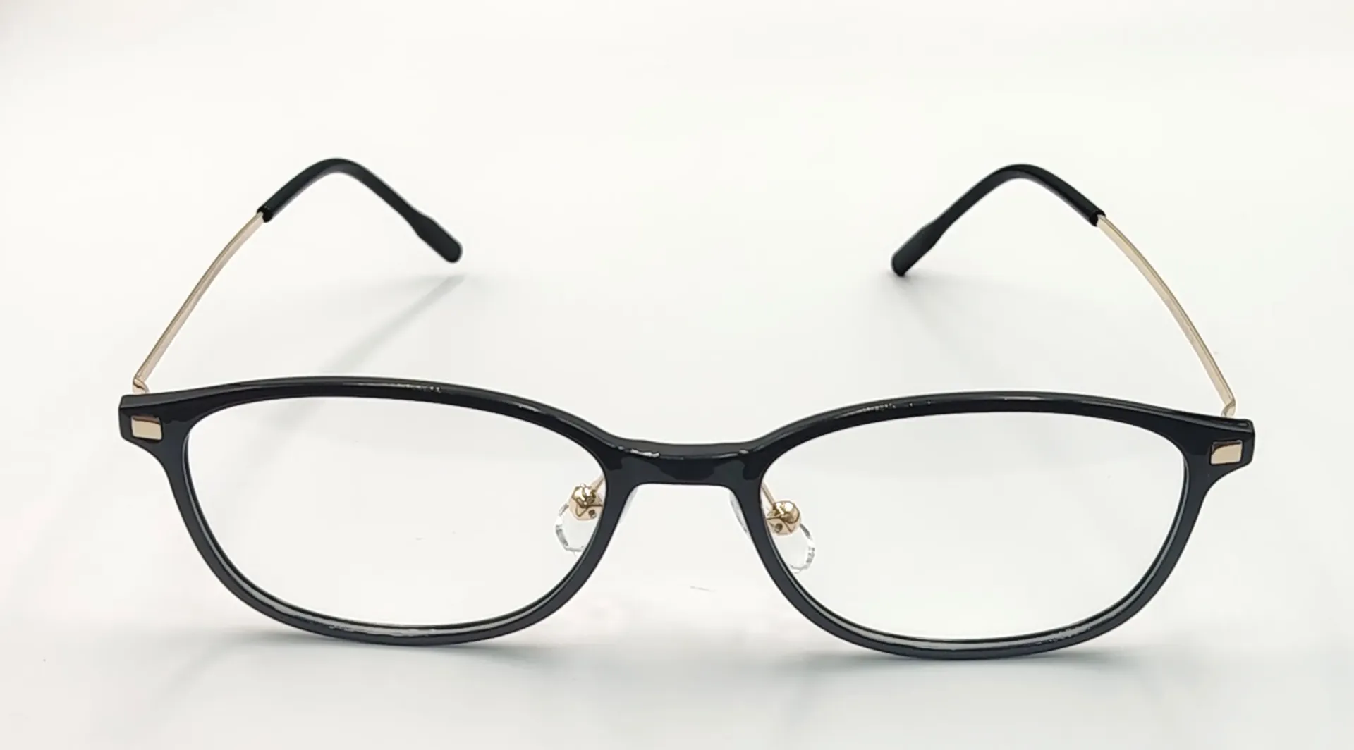 IQ-30304 / نظارات- طبية-بلاستيكية-كاملة-للنساء